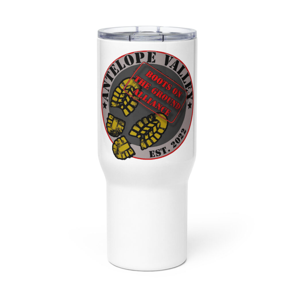 Travel mug with a handle